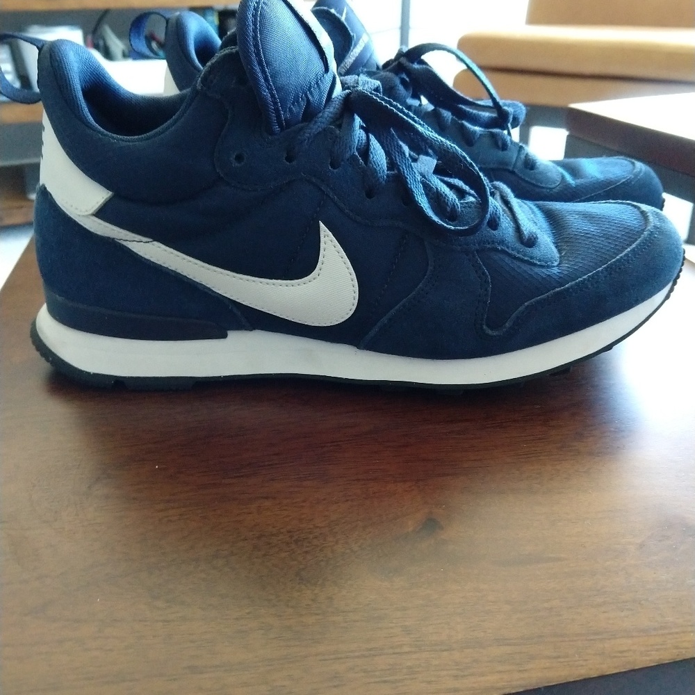 Nike Air Internationalist Mid Navy Blue 9.5